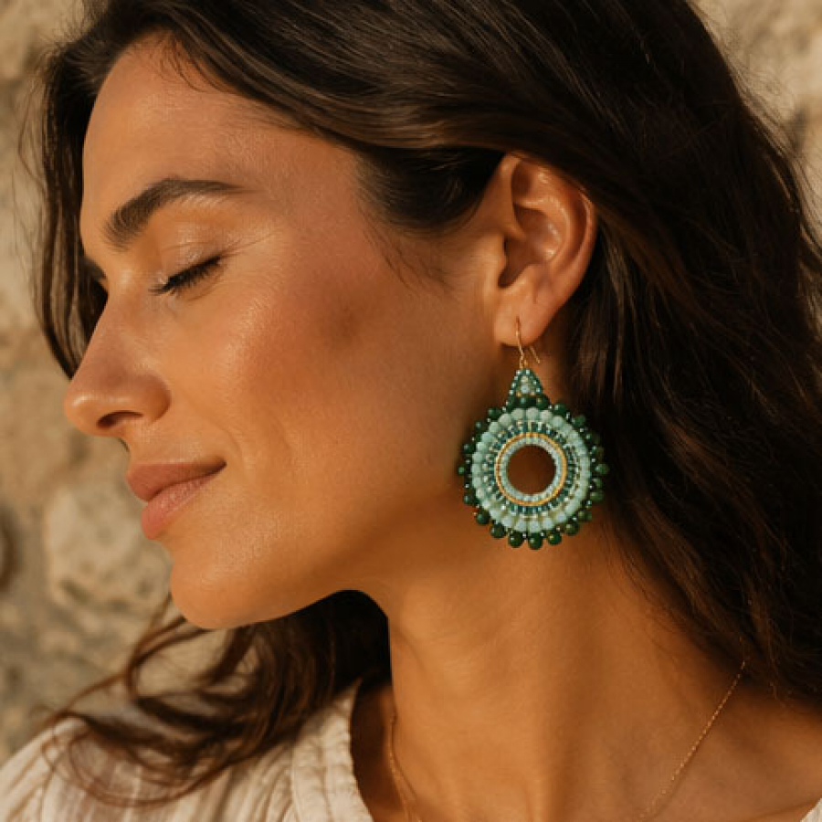 Preview: Ohrringe Leyla – Boho Ohrhänger in Mintgrün mit goldenen Details