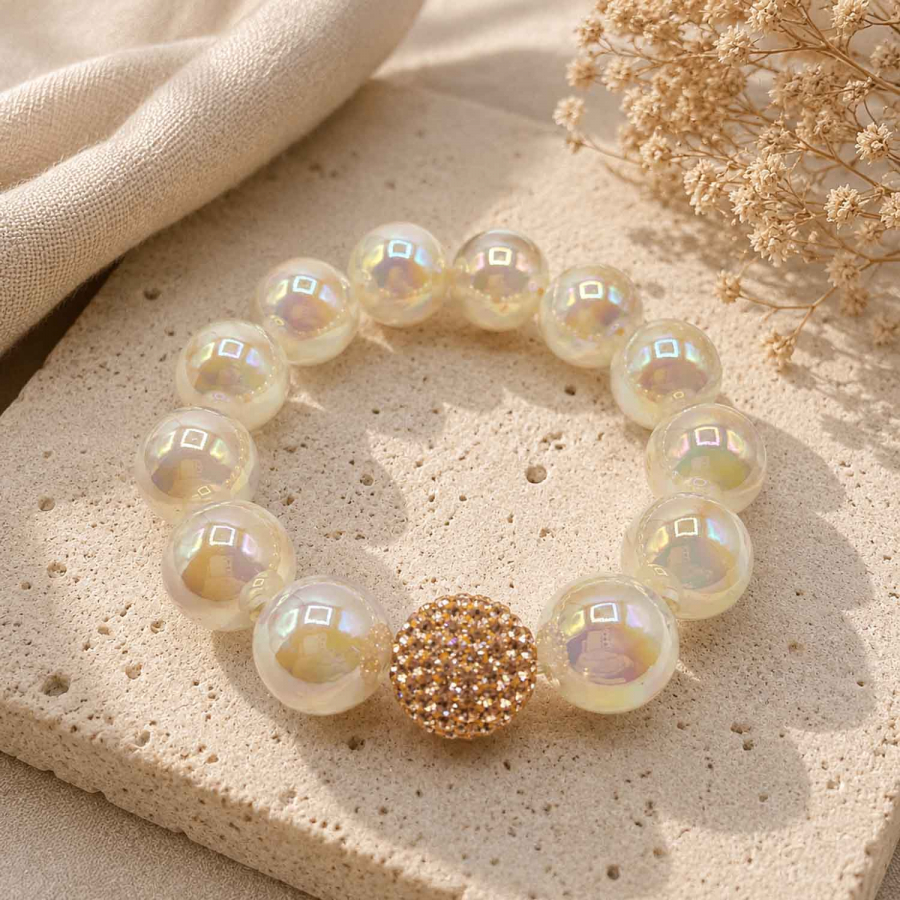 Preview: Armband Glam Creme Perlmutt – 16 mm Perlen mit Kristallkugel