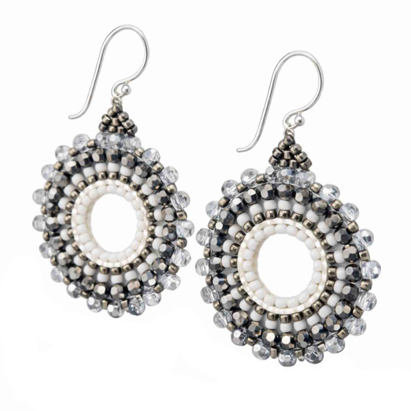 Ohrringe Leyla – Boho Ohrhänger in Schwarz, Weiß & Silber