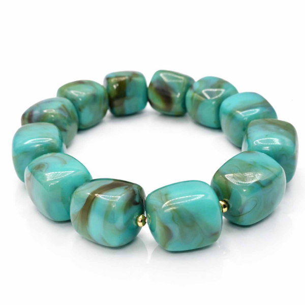 Armband Mora Türkis – Elastisches Armband mit marmorierten Würfelperlen